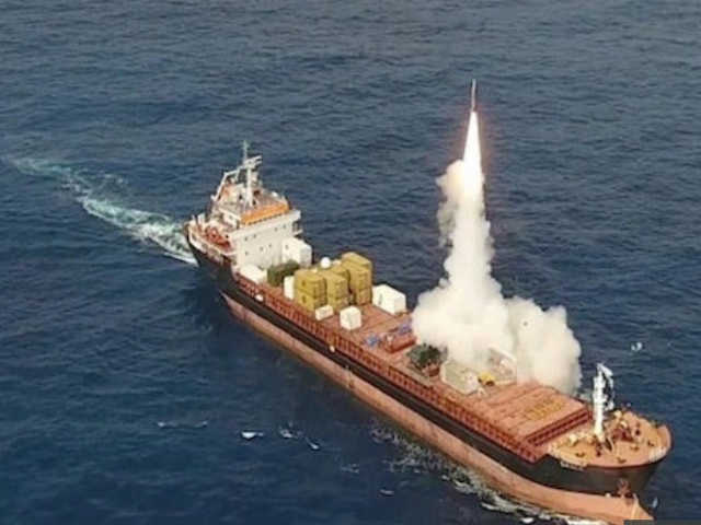 США считают, что Китай может запускать ракеты, спрятанные в контейнерах на гражданских судах, курсирующих по всему миру