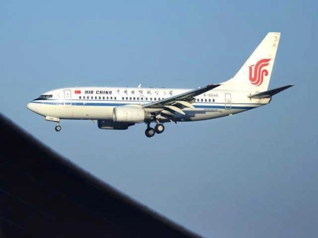 Почему Boeing 737 в Китае вертикально рухнул на землю, как баллистическая ракета. Такого быть не должно