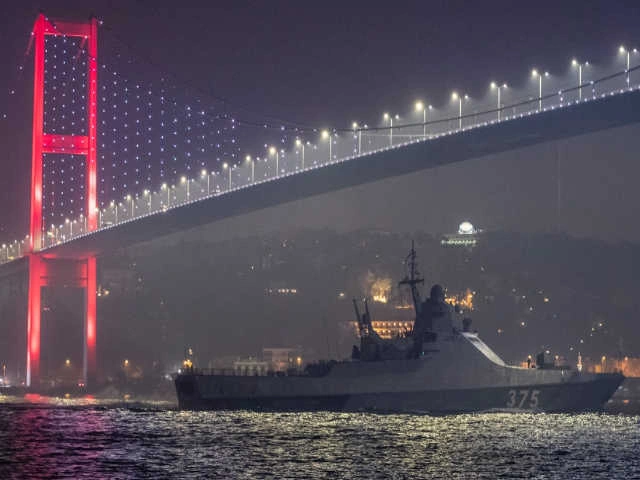 Турция подыгрывает всем сторонам конфликта на Украине в собственных интересах