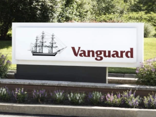 Vanguard выходит из "климатического альянса", нанеся серьезный репутационный удар по сторонникам "борьбы с потеплением"
