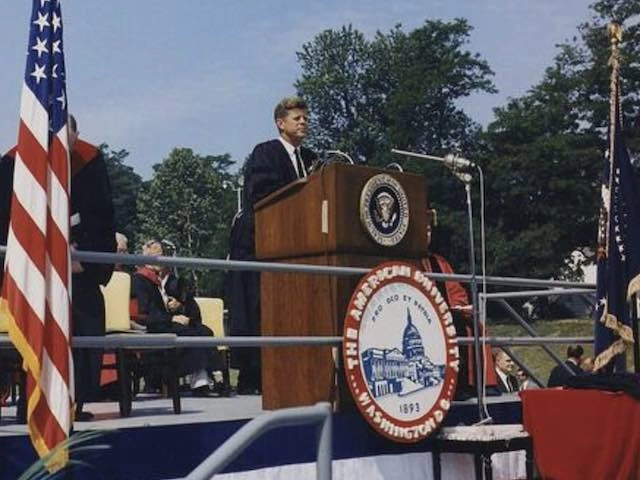 Замечательная мирная речь Кеннеди, которая решила его судьбу