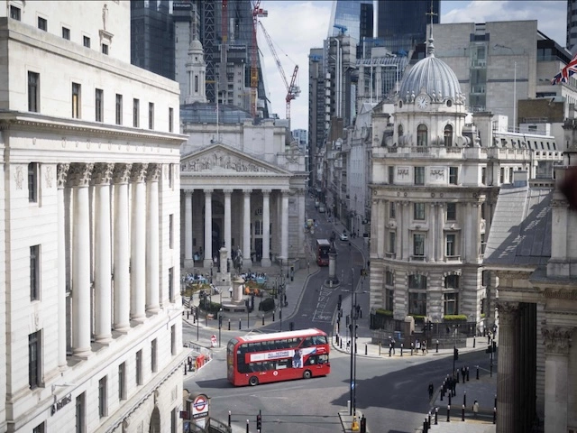 Кто она - "англичанка, которая гадит"